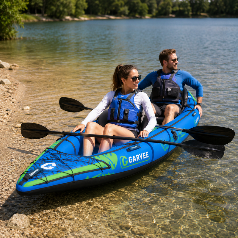 Kayak gonflable Duo bleu 2 places sur un lac – Nautiya